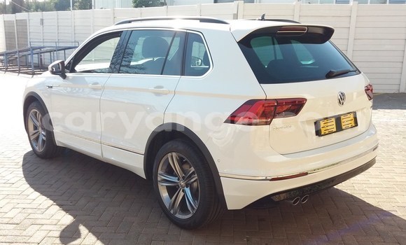 Buy Used Volkswagen Tiguan White Car in Gobabis in Omaheke Buy Used Volkswagen Tiguan White Car in Gobabis in Omaheke