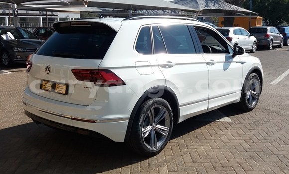 Buy Used Volkswagen Tiguan White Car in Gobabis in Omaheke Buy Used Volkswagen Tiguan White Car in Gobabis in Omaheke