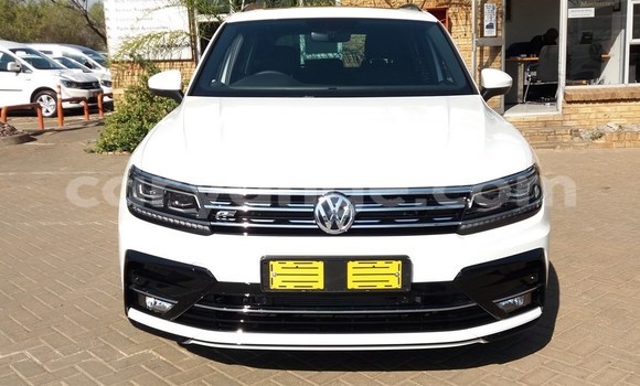 Buy Used Volkswagen Tiguan White Car in Gobabis in Omaheke Buy Used Volkswagen Tiguan White Car in Gobabis in Omaheke
