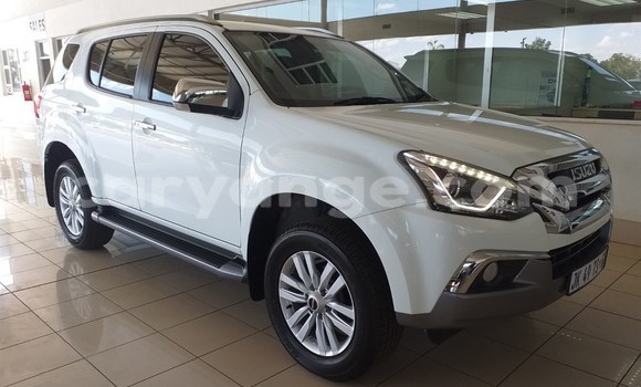 Buy Used Isuzu MU-X White Car in Henties Bay in Erongo Buy Used Isuzu MU-X White Car in Henties Bay in Erongo