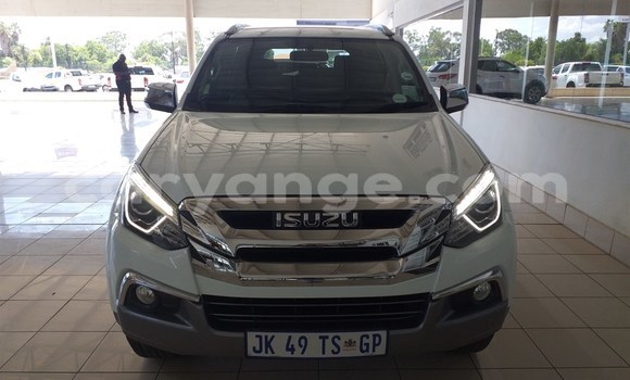 Buy Used Isuzu MU-X White Car in Henties Bay in Erongo Buy Used Isuzu MU-X White Car in Henties Bay in Erongo