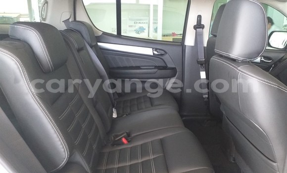 Buy Used Isuzu MU-X White Car in Henties Bay in Erongo Buy Used Isuzu MU-X White Car in Henties Bay in Erongo