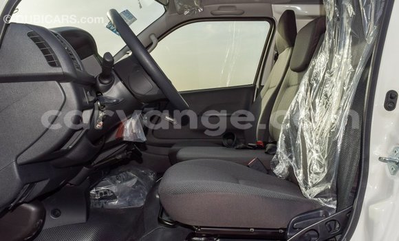 Acheter Import Voiture Toyota 4Runner Blanc à Import - Dubai, Namibie Acheter Import Voiture Toyota 4Runner Blanc à Import - Dubai, Namibie