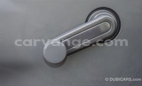 Acheter Import Voiture Toyota 4Runner Blanc à Import - Dubai, Namibie Acheter Import Voiture Toyota 4Runner Blanc à Import - Dubai, Namibie