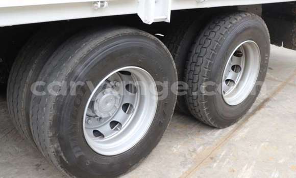 Acheter Occasion Utilitaire Mitsubishi L400 Blanc à Windhoek, Namibie Acheter Occasion Utilitaire Mitsubishi L400 Blanc à Windhoek, Namibie