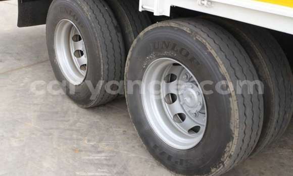 Acheter Occasion Utilitaire Mitsubishi L400 Blanc à Windhoek, Namibie Acheter Occasion Utilitaire Mitsubishi L400 Blanc à Windhoek, Namibie