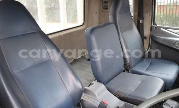 Acheter Occasion Utilitaire Mitsubishi L400 Blanc à Windhoek, Namibie Acheter Occasion Utilitaire Mitsubishi L400 Blanc à Windhoek, Namibie