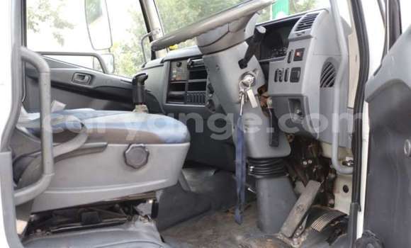 Acheter Occasion Utilitaire Mitsubishi L400 Blanc à Windhoek, Namibie Acheter Occasion Utilitaire Mitsubishi L400 Blanc à Windhoek, Namibie