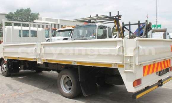 Buy Used Hino 300 Series White Truck in Windhoek in Namibia Buy Used Hino 300 Series White Truck in Windhoek in Namibia