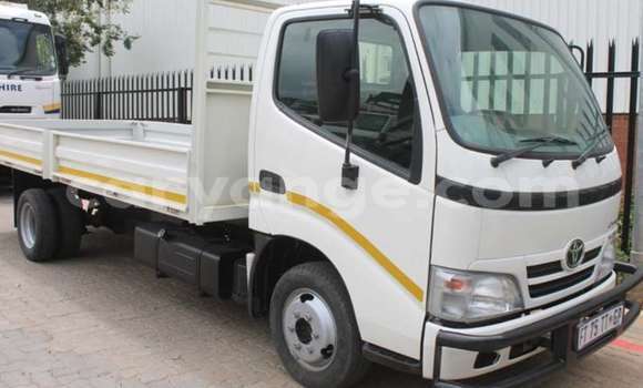 Buy Used Toyota Dyna White Truck in Windhoek in Namibia