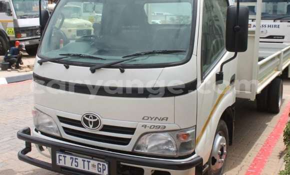 Buy Used Toyota Dyna White Truck in Windhoek in Namibia Buy Used Toyota Dyna White Truck in Windhoek in Namibia