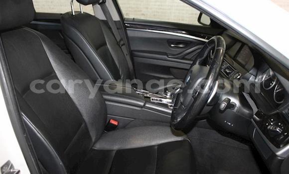 Acheter Occasion Voiture BMW 5–Series Blanc à Windhoek, Namibie Acheter Occasion Voiture BMW 5–Series Blanc à Windhoek, Namibie