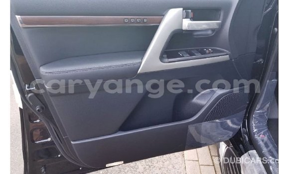 Acheter Import Voiture Toyota Land Cruiser Noir à Import - Dubai, Namibie Acheter Import Voiture Toyota Land Cruiser Noir à Import - Dubai, Namibie