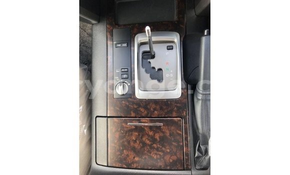 Acheter Import Voiture Toyota Land Cruiser Noir à Import - Dubai, Namibie Acheter Import Voiture Toyota Land Cruiser Noir à Import - Dubai, Namibie