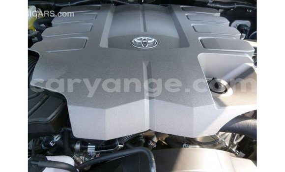 Acheter Import Voiture Toyota Land Cruiser Blanc à Import - Dubai, Namibie Acheter Import Voiture Toyota Land Cruiser Blanc à Import - Dubai, Namibie