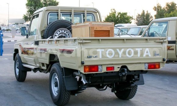 Buy Import Toyota Land Cruiser Beige Car in Import - Dubai in Namibia Buy Import Toyota Land Cruiser Beige Car in Import - Dubai in Namibia