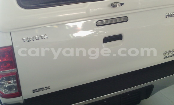 Acheter Occasion Voiture Toyota Hilux Blanc à Swakopmund, Namibie Acheter Occasion Voiture Toyota Hilux Blanc à Swakopmund, Namibie