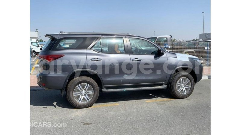 Big with watermark toyota fortuner namibia import dubai 10954