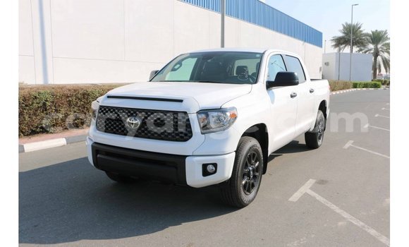 Acheter Import Voiture Toyota Tundra Blanc à Import - Dubai, Namibie Acheter Import Voiture Toyota Tundra Blanc à Import - Dubai, Namibie