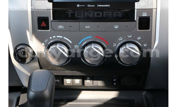 Acheter Import Voiture Toyota Tundra Blanc à Import - Dubai, Namibie Acheter Import Voiture Toyota Tundra Blanc à Import - Dubai, Namibie