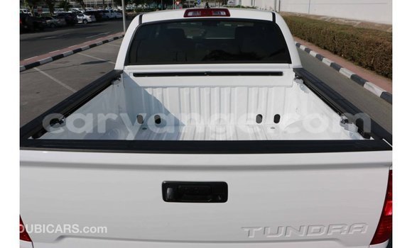 Acheter Import Voiture Toyota Tundra Blanc à Import - Dubai, Namibie Acheter Import Voiture Toyota Tundra Blanc à Import - Dubai, Namibie