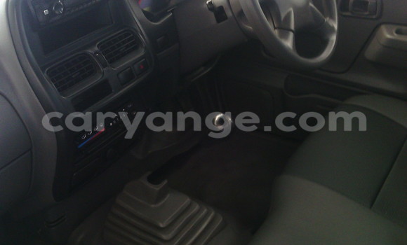 Acheter Neuf Voiture Toyota Yaris Gris à Swakopmund, Namibie Acheter Neuf Voiture Toyota Yaris Gris à Swakopmund, Namibie