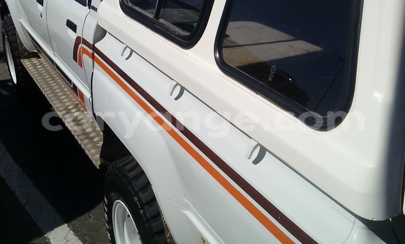 Acheter Occasion Voiture Toyota Hilux Blanc à Swakopmund, Namibie Acheter Occasion Voiture Toyota Hilux Blanc à Swakopmund, Namibie