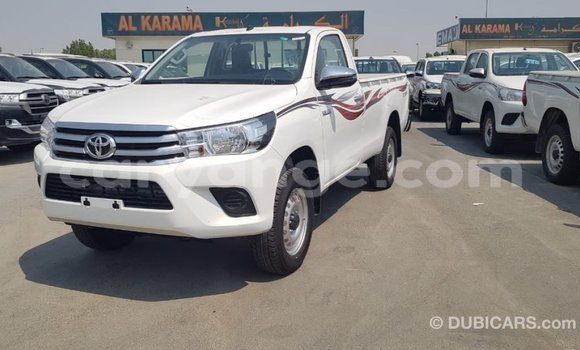 Acheter Import Voiture Toyota Hilux Blanc à Import - Dubai, Namibie Acheter Import Voiture Toyota Hilux Blanc à Import - Dubai, Namibie