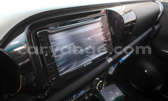 Acheter Import Voiture Toyota Hilux Bleu à Import - Dubai, Namibie Acheter Import Voiture Toyota Hilux Bleu à Import - Dubai, Namibie