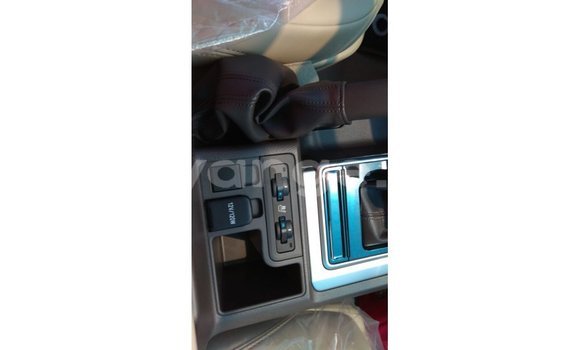 Acheter Import Voiture Toyota Prado Noir à Import - Dubai, Namibie Acheter Import Voiture Toyota Prado Noir à Import - Dubai, Namibie