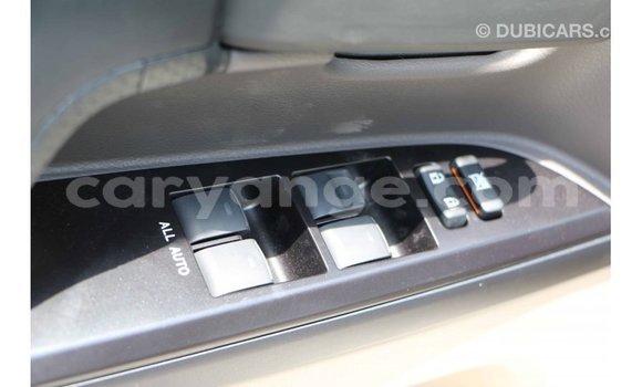 Acheter Import Voiture Toyota Land Cruiser Blanc à Import - Dubai, Namibie Acheter Import Voiture Toyota Land Cruiser Blanc à Import - Dubai, Namibie