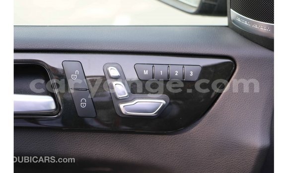 Acheter Import Voiture Mercedes-Benz 190 Noir à Import - Dubai, Namibie Acheter Import Voiture Mercedes-Benz 190 Noir à Import - Dubai, Namibie