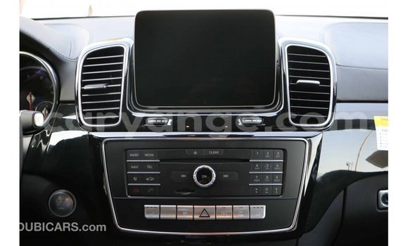 Acheter Import Voiture Mercedes-Benz 190 Noir à Import - Dubai, Namibie Acheter Import Voiture Mercedes-Benz 190 Noir à Import - Dubai, Namibie