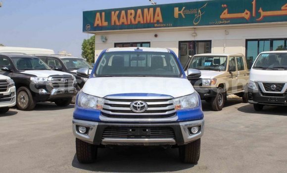 Acheter Import Voiture Toyota Hilux Bleu à Import - Dubai, Namibie Acheter Import Voiture Toyota Hilux Bleu à Import - Dubai, Namibie