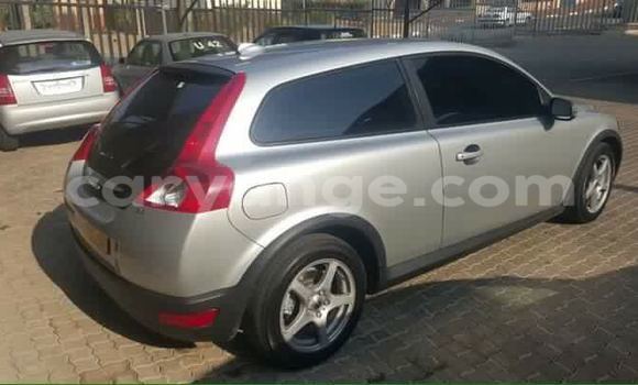 Buy Used Volvo 990 Silver Car in Windhoek in Namibia Buy Used Volvo 990 Silver Car in Windhoek in Namibia