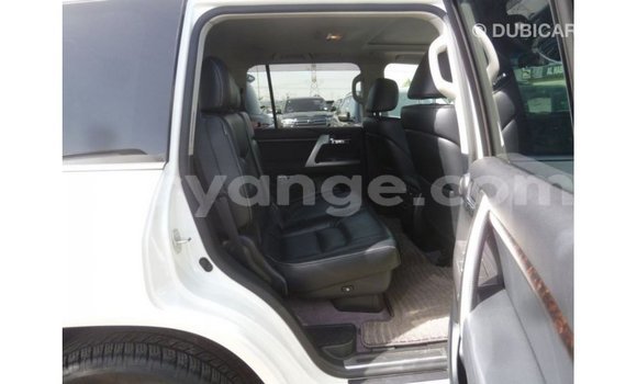 Buy Import Toyota Land Cruiser White Car in Import - Dubai in Namibia Buy Import Toyota Land Cruiser White Car in Import - Dubai in Namibia
