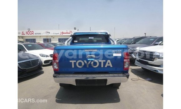 Acheter Import Voiture Toyota Hilux Bleu à Import - Dubai, Namibie Acheter Import Voiture Toyota Hilux Bleu à Import - Dubai, Namibie