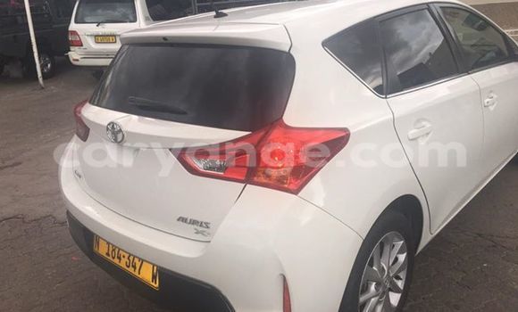 Acheter Occasion Voiture Toyota Auris Blanc à Windhoek, Namibie Acheter Occasion Voiture Toyota Auris Blanc à Windhoek, Namibie