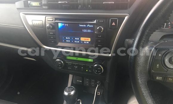 Acheter Occasion Voiture Toyota Auris Blanc à Windhoek, Namibie Acheter Occasion Voiture Toyota Auris Blanc à Windhoek, Namibie