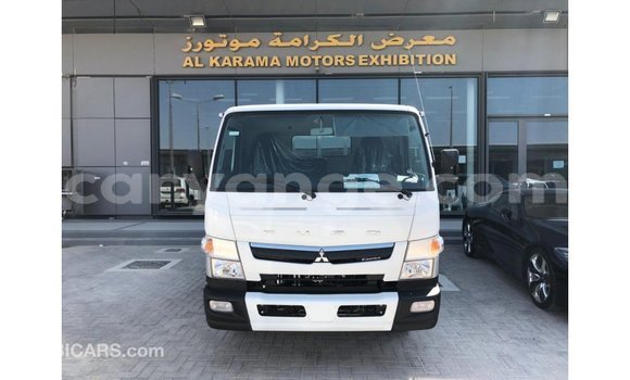 Acheter Import Voiture Mitsubishi Carisma Blanc à Import - Dubai, Namibie Acheter Import Voiture Mitsubishi Carisma Blanc à Import - Dubai, Namibie