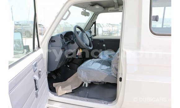 Buy Import Toyota Land Cruiser White Car in Import - Dubai in Namibia Buy Import Toyota Land Cruiser White Car in Import - Dubai in Namibia