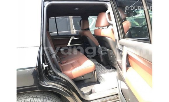 Acheter Import Voiture Toyota Land Cruiser Noir à Import - Dubai, Namibie Acheter Import Voiture Toyota Land Cruiser Noir à Import - Dubai, Namibie