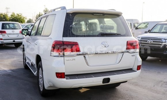 Buy Import Toyota Land Cruiser White Car in Import - Dubai in Namibia Buy Import Toyota Land Cruiser White Car in Import - Dubai in Namibia