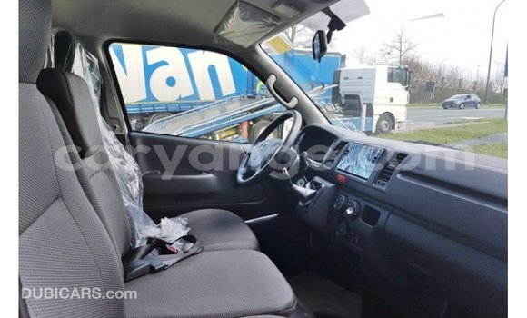 Acheter Import Voiture Toyota 4Runner Blanc à Import - Dubai, Namibie Acheter Import Voiture Toyota 4Runner Blanc à Import - Dubai, Namibie