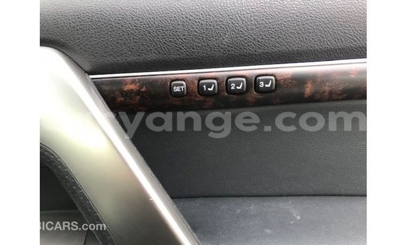 Acheter Import Voiture Toyota Land Cruiser Blanc à Import - Dubai, Namibie Acheter Import Voiture Toyota Land Cruiser Blanc à Import - Dubai, Namibie