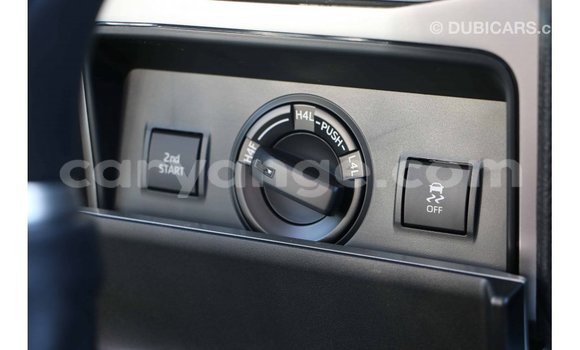 Acheter Import Voiture Toyota Prado Blanc à Import - Dubai, Namibie Acheter Import Voiture Toyota Prado Blanc à Import - Dubai, Namibie