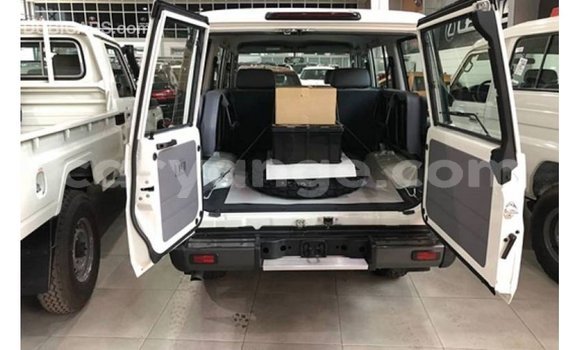 Buy Import Toyota Land Cruiser White Car in Import - Dubai in Namibia Buy Import Toyota Land Cruiser White Car in Import - Dubai in Namibia