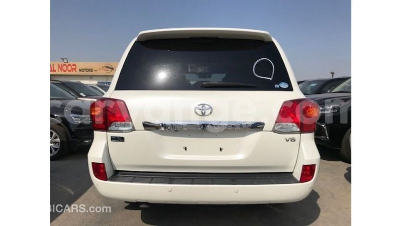 Big with watermark toyota land cruiser namibia import dubai 11107