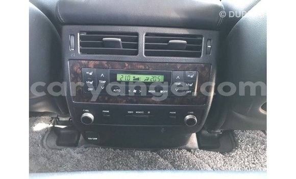 Acheter Import Voiture Toyota Land Cruiser Blanc à Import - Dubai, Namibie Acheter Import Voiture Toyota Land Cruiser Blanc à Import - Dubai, Namibie