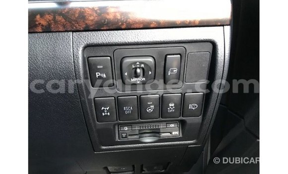 Acheter Import Voiture Toyota Land Cruiser Blanc à Import - Dubai, Namibie Acheter Import Voiture Toyota Land Cruiser Blanc à Import - Dubai, Namibie